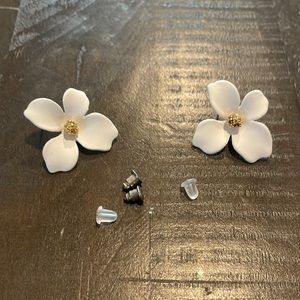 Flower earrings
